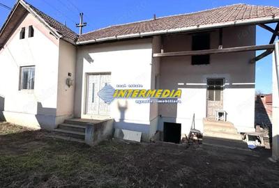 Casă cu 3 camere cu Teren 730 Mp în Central - 2
