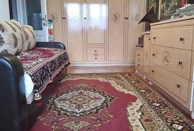 Garsonieră decomandată în Iris