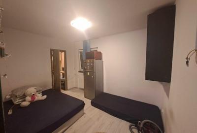 Postavarului, 1 Decembrie - 1