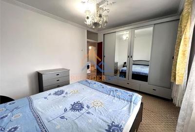 Inchiriere apartament 3 camere etaj 4 zona 13 Septembrie - Novaci Inchiriere apartament 3 camere etaj 4 zona 13 Septembrie - Novaci - 1