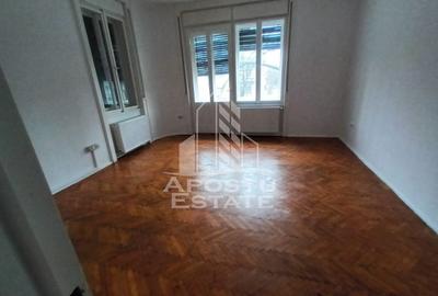 Apartament cu 3 camere decomandat în Central - 5