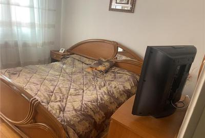 Apartament 4 camere , zona centrala -2 Stejari , decomandat - 10