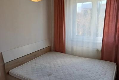 Inchiriez apartament 3 camere confort 3 - 4