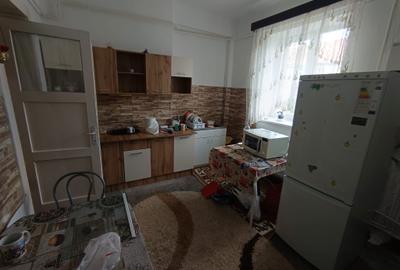 Apartament cu 3 camere decomandat în Central - 3
