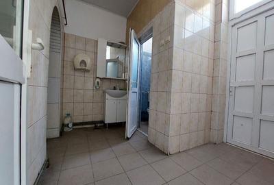 Spațiu comercial, în Central - 3