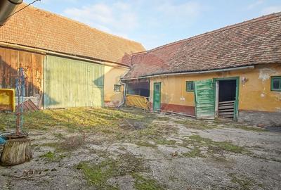 Casă cu 6 camere cu Teren 2134 Mp în Cincu - 40