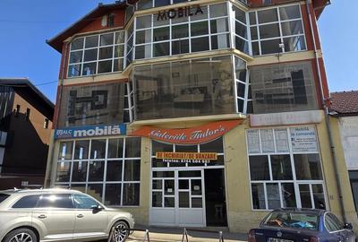 Spațiu comercial, de 1,600 mp, în Ultracentral - 9