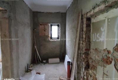 Casă cu 10 camere cu Canalizare în Furnica - 20