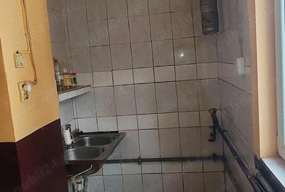 Apartament cu 2 camere semidecomandat în Rahova - 4