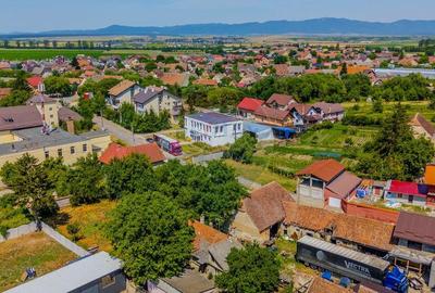 Teren de 500 mp, în Hălchiu