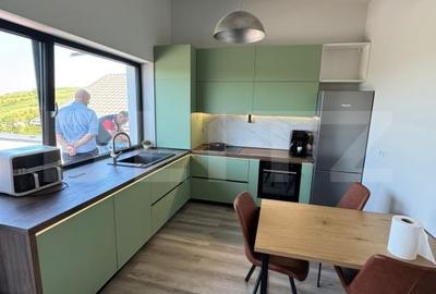 Apartament cu 3 camere, prima inchiriere, 80 mp, parcare, terasa, zona Dezmir - 1