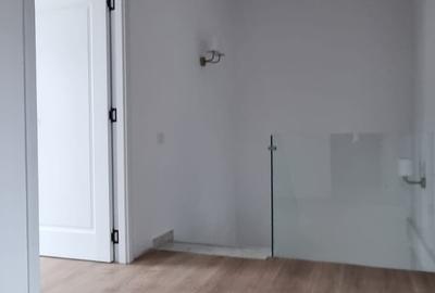 Casă cu 4 camere cu Canalizare în Drumul Taberei - 38