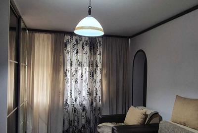 Apartament cu 3 camere decomandat în Micro 16 - 1