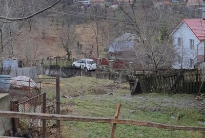 Teren de 1000 mp, în Secăria - 9