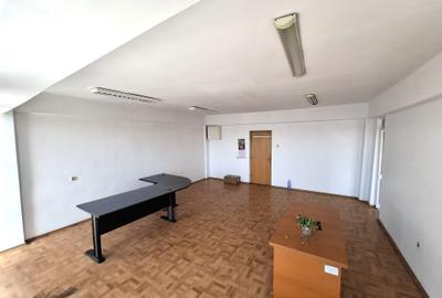 De închiriat: 2 birouri spațioase – 82 mp utili (zona str. Republicii) - 2