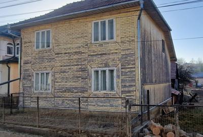 Casă cu 4 camere în Frumosu - 2