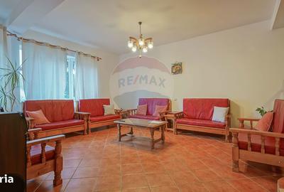 Casă cu Teren 596 Mp în Central - 1