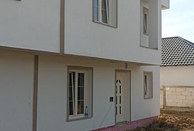 Casă cu 4 camere în Cătămărești - 10