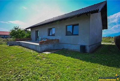 FILM! Casa personalizabila,pe un singur nivel, pod mansardabil,pozitie cu liniste,Sanpetru - 3