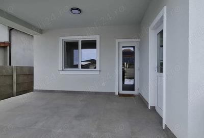 Casă cu 5 camere în Moșnița Veche - 7