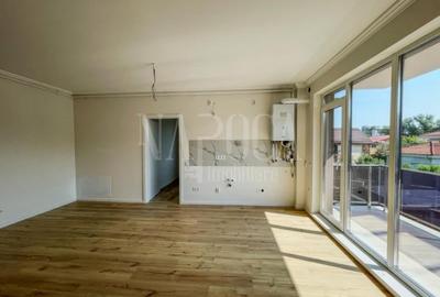 Apartament 3 camere de vanzare in Floresti - 2