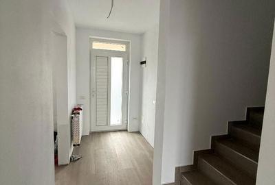 Casă cu 3 camere cu Teren 112 Mp în Central - 8