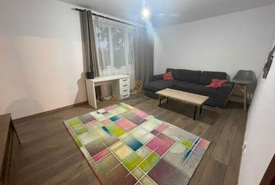 Apartament cu 3 camere decomandat, mobilat în Berceni