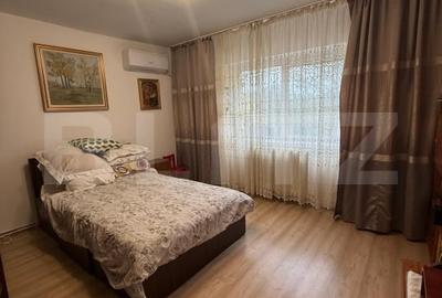 Apartament de vanzare, cu 2 camere, 60 mp, zona Sala Sporturilor, etaj 1/4 - 11