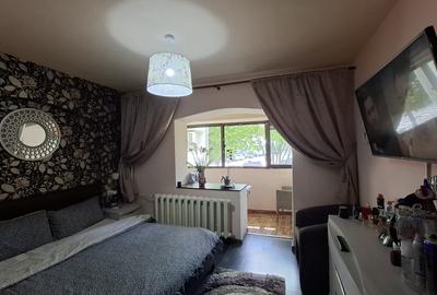 Apartament cu 3 camere decomandat în Sud - 9