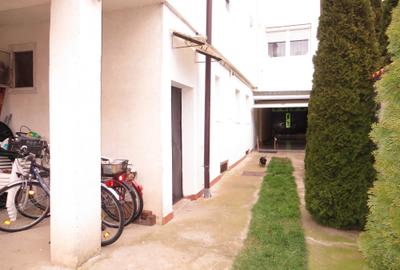 Casa parter si 2 etaje zona Titulescu - 2