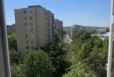 Apartament cu 2 camere decomandat în Liteni - 1