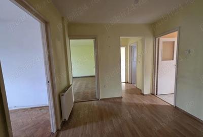 Apartament cu 3 camere decomandat în Progresul - 2