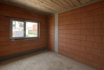 Duplex cu 5 camere cu Canalizare în Moșnița Nouă - 7