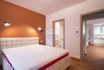 Apartament cu 3 camere decomandat, mobilat în UTA - 14