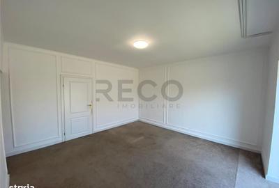 Spațiu comercial, de 79 mp, în Central - 4