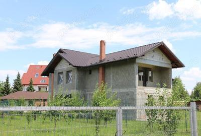 Casă cu 6 camere cu Teren 1800 Mp în Central - 4