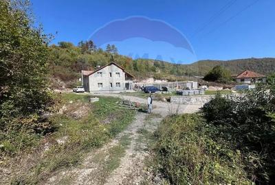 Teren de 702 mp, în Buru - 1