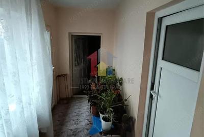 Casă cu 6 camere cu Teren 390 Mp în Central - 11