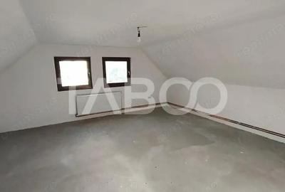 Casă cu 3 camere cu Teren 5039 Mp în Pianu - 4