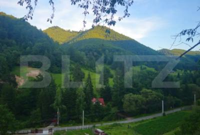 Teren de 14010 mp, în Central - 3