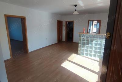 Casă cu 6 camere în Central - 3