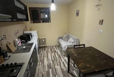 Apartament cu 2 camere decomandat în Calea București - 2
