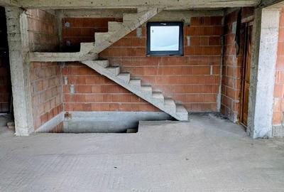 Casă cu 10 camere cu Teren 339 Mp în Decebal - 1