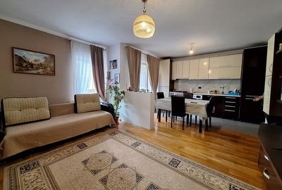 Apartament cu 3 camere semidecomandat, mobilat în Florești - 1