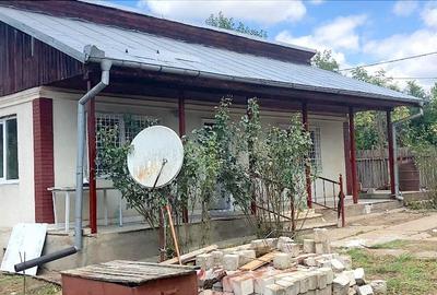 Casă cu 2 camere cu Teren 1134 Mp în Central - 9