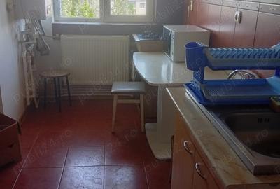 Vand urgent apartament 2 camere decomandate mansarda Siderurgi?tilor vest - 1