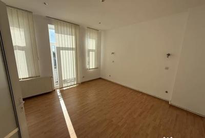 Apartament cu 6 camere decomandat în Central - 10