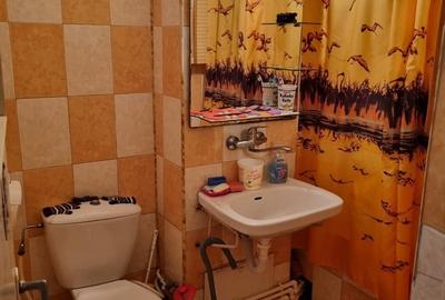Apartament cu 3 camere decomandat în Central - 1