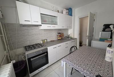 Apartament cu 3 camere decomandat, mobilat în Costin Georgian - 6