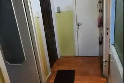 Apartament cu 3 camere decomandat în Dâmbu Pietros - 3